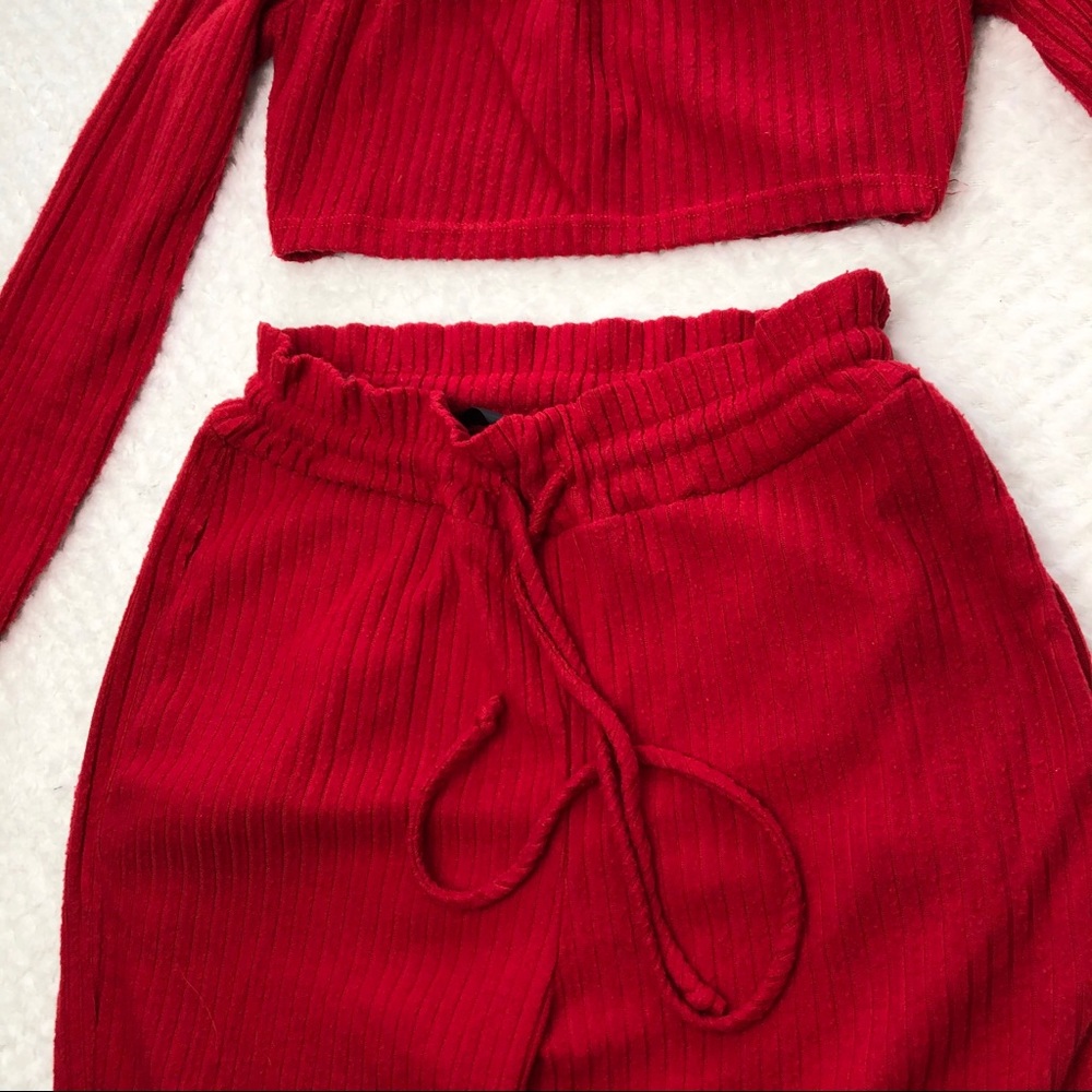 Red lounge set - Picture 3 of 8